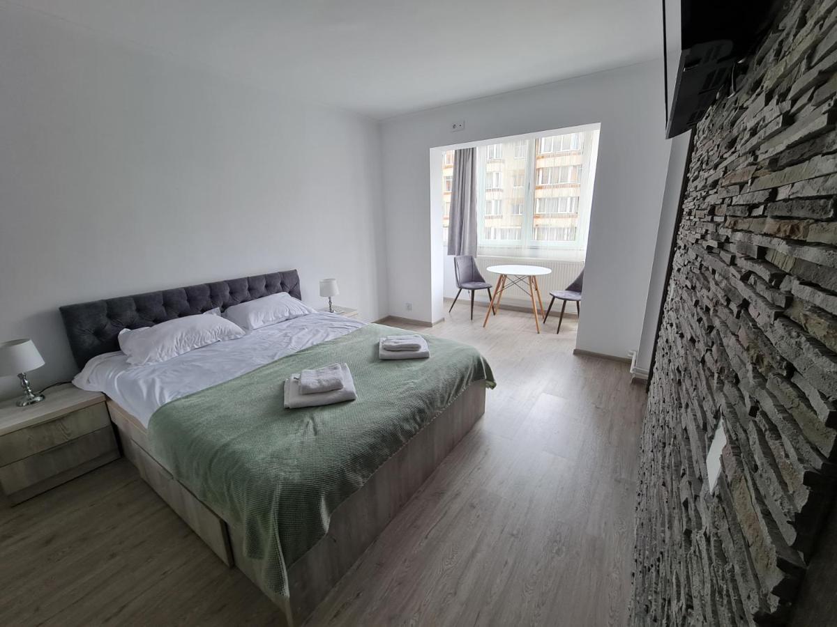 Smart Apartament Braşov Esterno foto