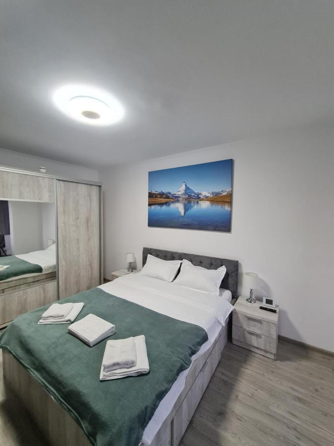 Smart Apartament Braşov Esterno foto