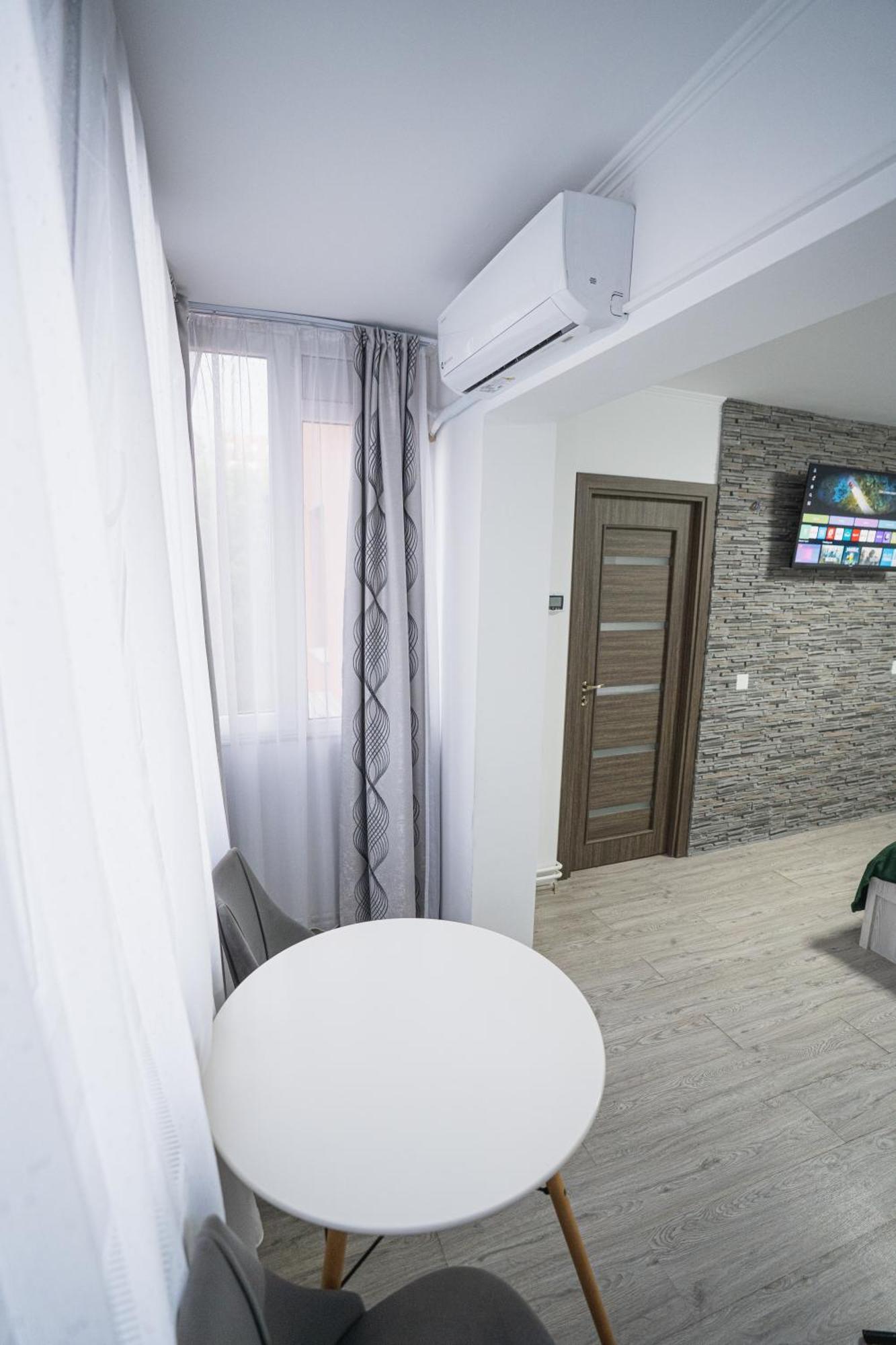 Smart Apartament Braşov Esterno foto